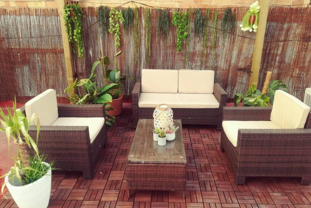 Апартаменти M4 Cool Terrace. 1 Min To Metro. 15 Min To Center Есплуґес-де-Льобреґат Екстер'єр фото
