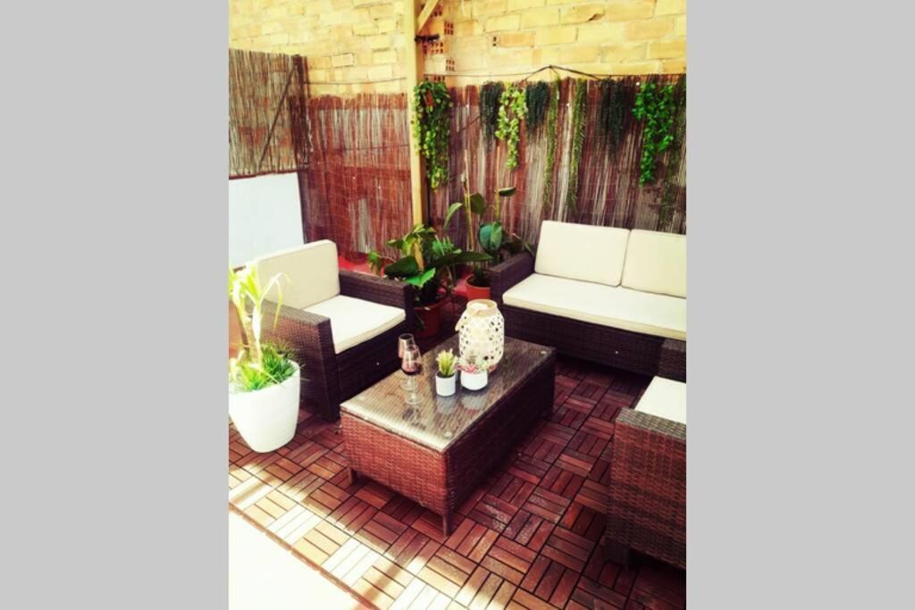 Апартаменти M4 Cool Terrace. 1 Min To Metro. 15 Min To Center Есплуґес-де-Льобреґат Екстер'єр фото