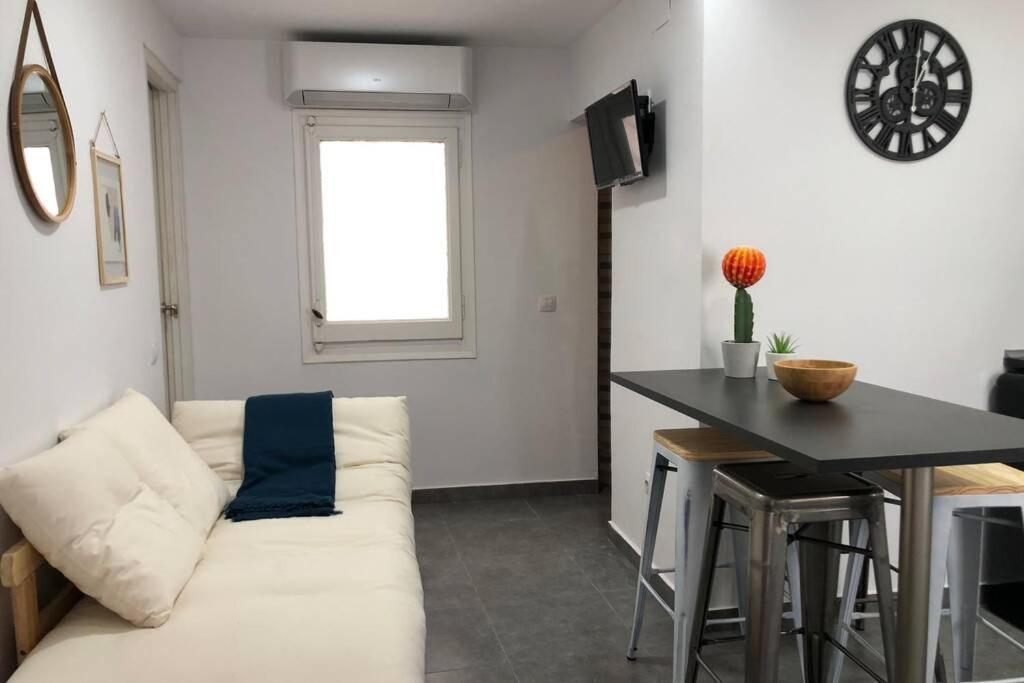 Апартаменти M4 Cool Terrace. 1 Min To Metro. 15 Min To Center Есплуґес-де-Льобреґат Екстер'єр фото